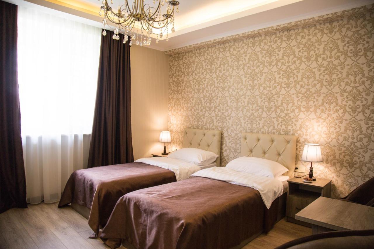 De'Mar Hotel Bishkek Exterior photo